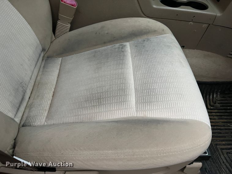 image for item KD9013 2008 Ford Explorer  SUV