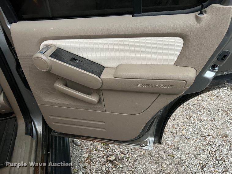 image for item KD9013 2008 Ford Explorer  SUV