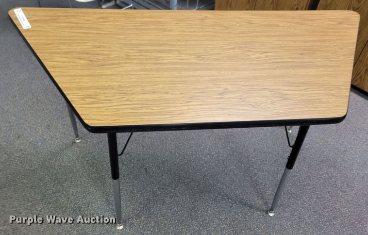 image for item KD9840 Table