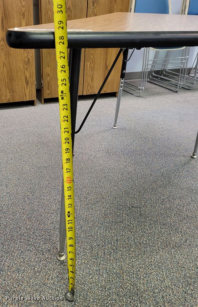 image for item KD9840 Table