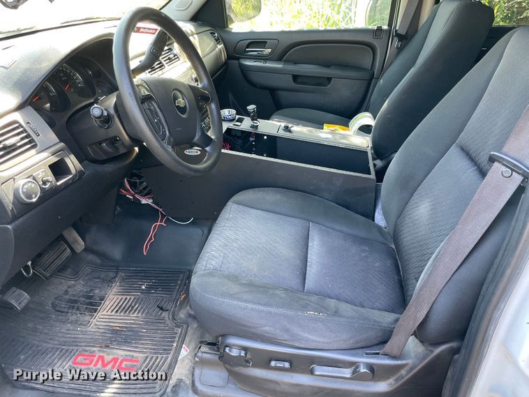 image for item KJ9775 2012 Chevrolet Tahoe Police  SUV