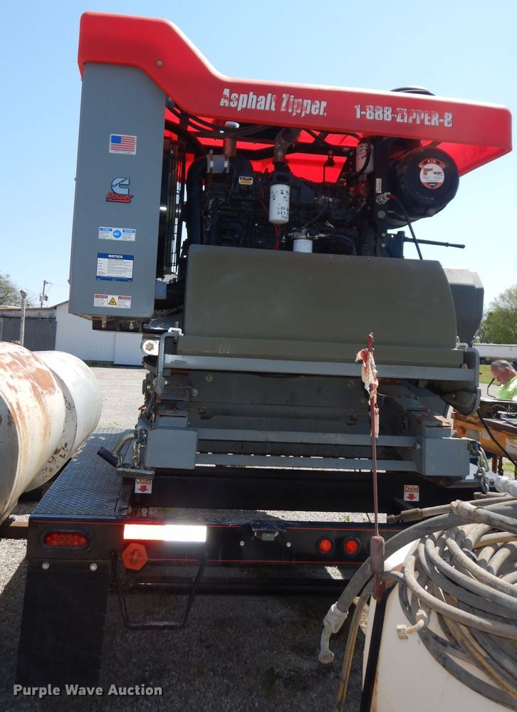 image for item KM9608 2009 Asphalt Zipper AZ550B  cold planer