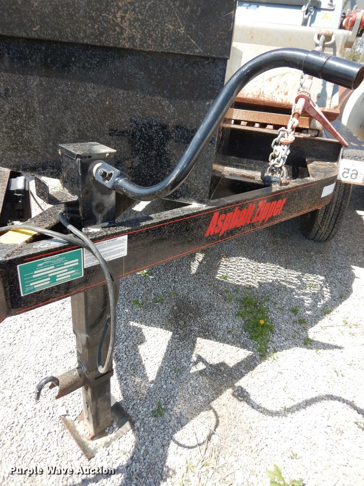 image for item KM9608 2009 Asphalt Zipper AZ550B  cold planer