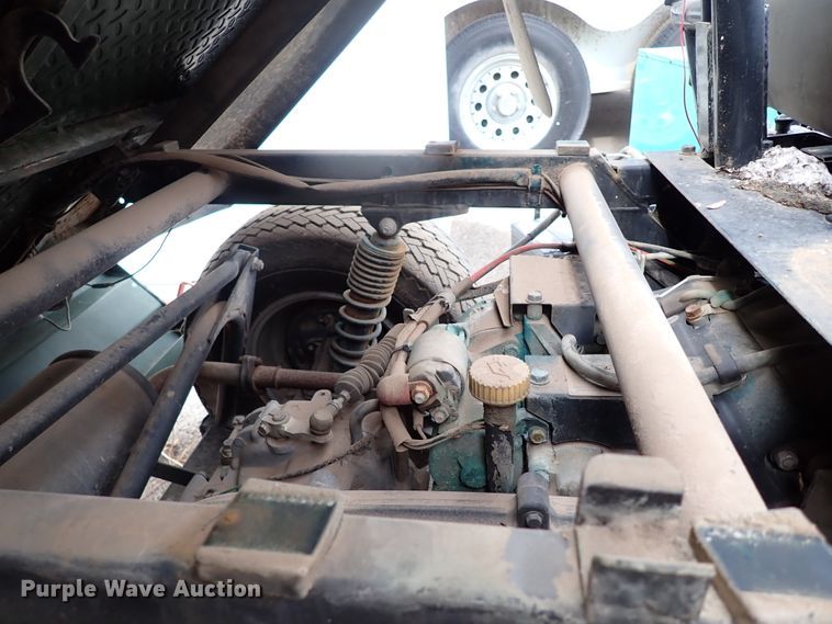 image for item KR9687 2000 Kawasaki Mule  utility vehicle