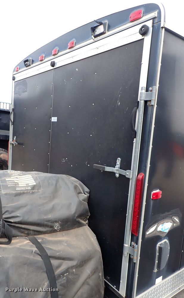 image for item KR9692 2007 Interstate I10218TA3  enclosed cargo trailer