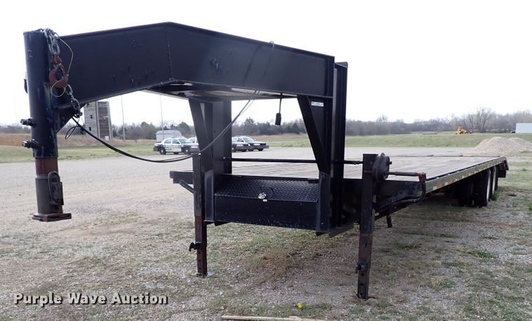 image for item KR9702 2007 Progressive Trailers  equipment trailer