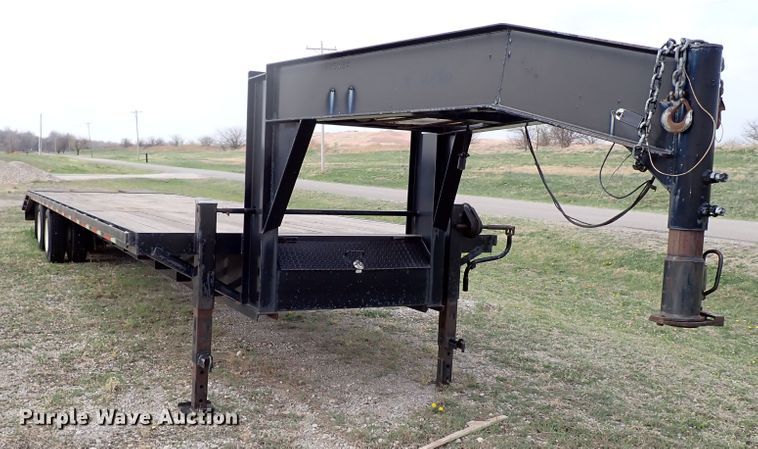 image for item KR9702 2007 Progressive Trailers  equipment trailer