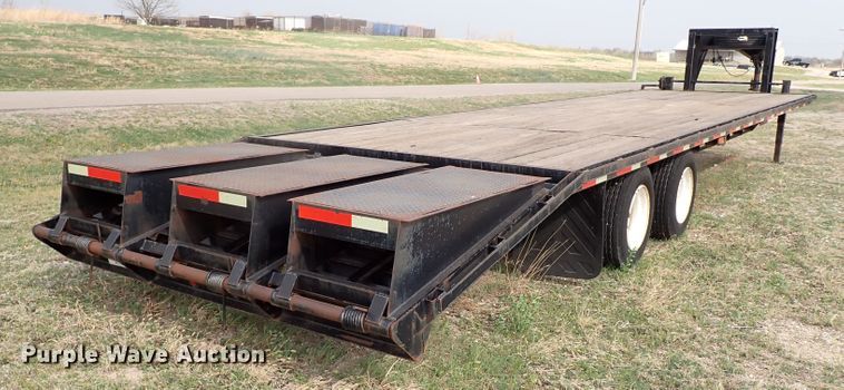 image for item KR9702 2007 Progressive Trailers  equipment trailer