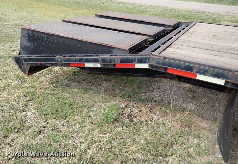 image for item KR9702 2007 Progressive Trailers  equipment trailer