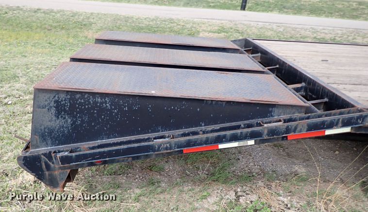 image for item KR9702 2007 Progressive Trailers  equipment trailer