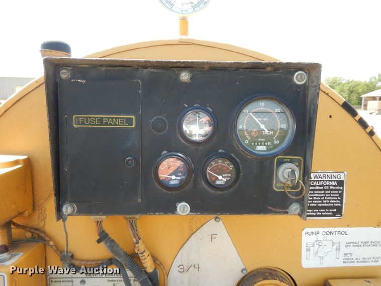 image for item KS9746 Rosco RA2000  pot hole patcher