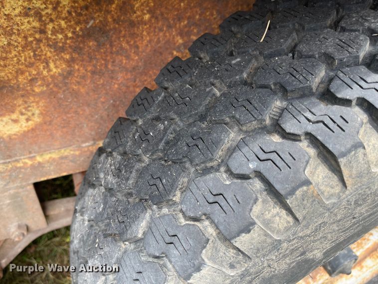 image for item LF9203 1993 Kodiak  utility trailer