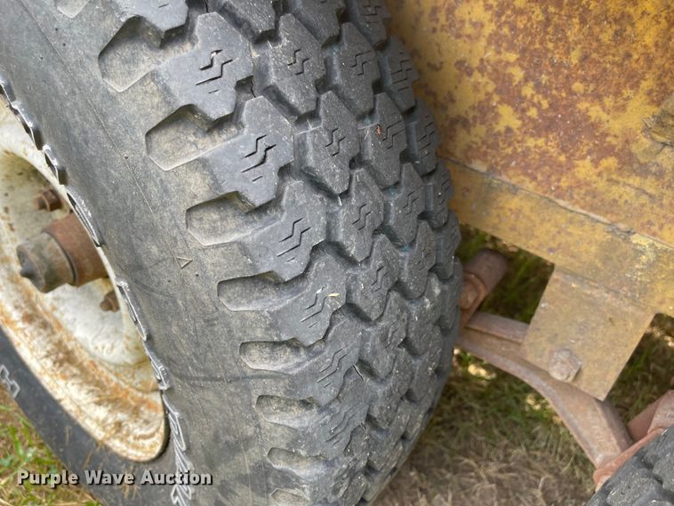 image for item LF9203 1993 Kodiak  utility trailer