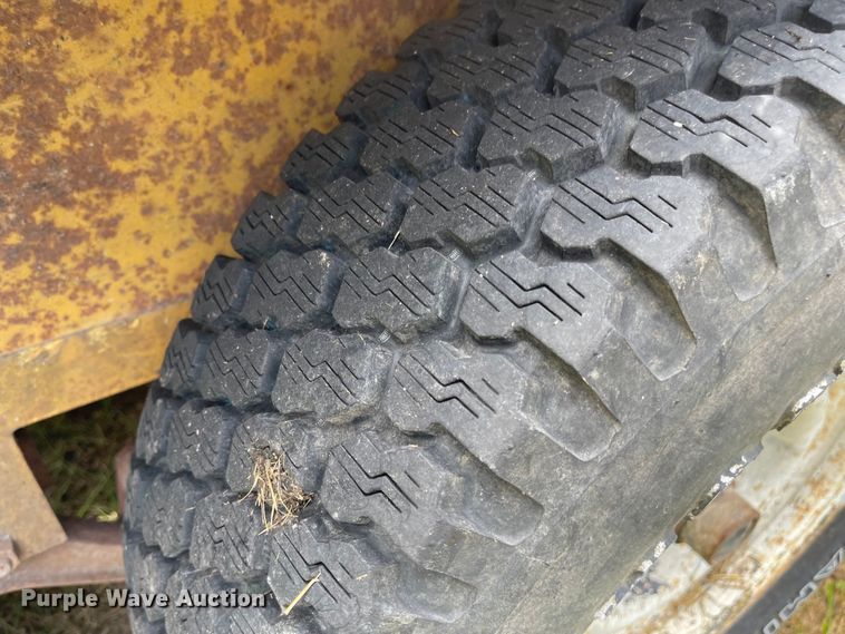 image for item LF9203 1993 Kodiak  utility trailer