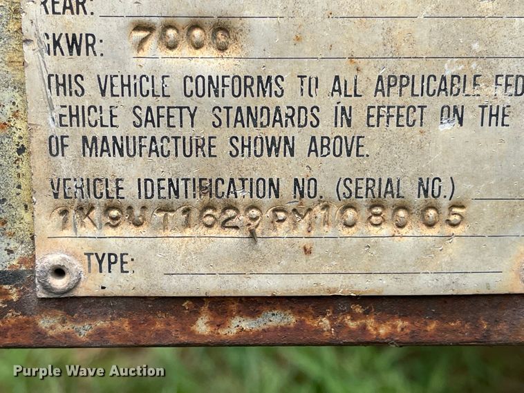 image for item LF9203 1993 Kodiak  utility trailer