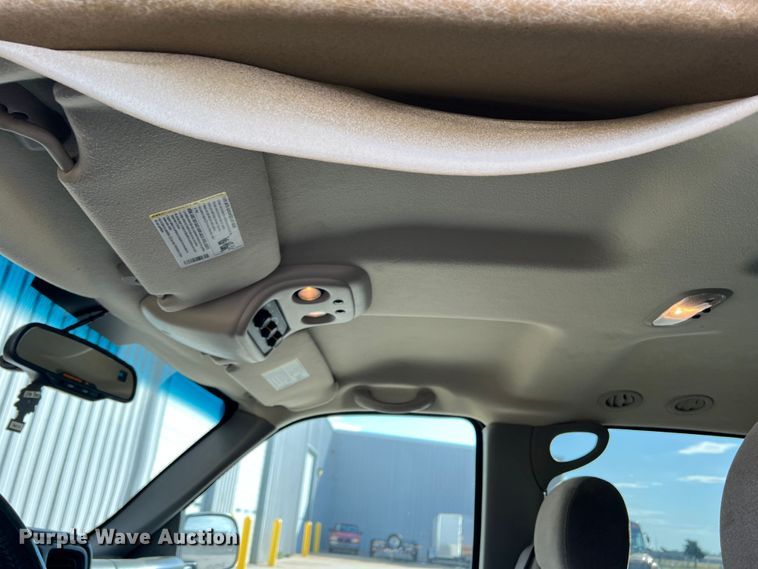 image for item LI9350 2006 Chevrolet Suburban  SUV