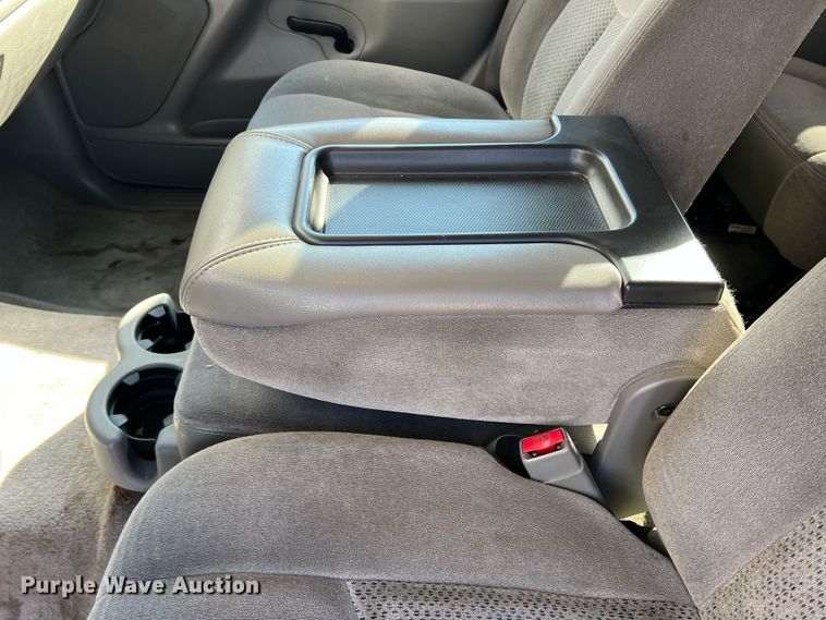 image for item LI9350 2006 Chevrolet Suburban  SUV