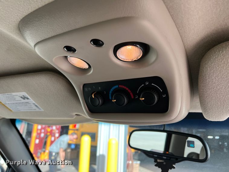 image for item LI9350 2006 Chevrolet Suburban  SUV