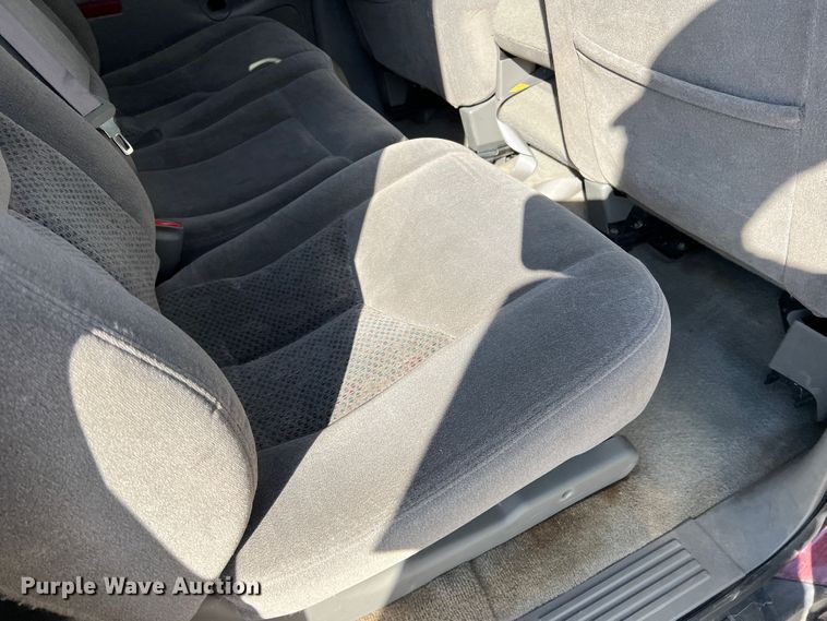 image for item LI9350 2006 Chevrolet Suburban  SUV