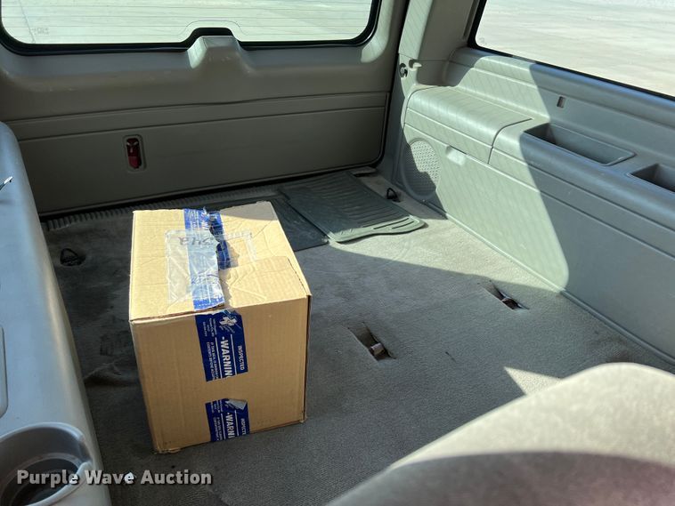 image for item LI9350 2006 Chevrolet Suburban  SUV