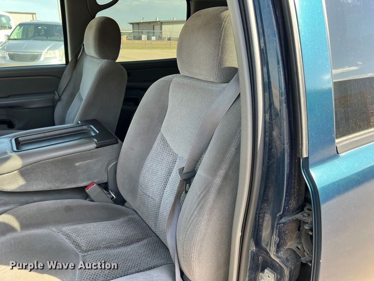 image for item LI9351 2006 Chevrolet Suburban  SUV