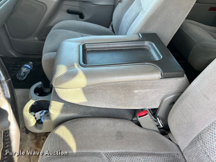 image for item LI9351 2006 Chevrolet Suburban  SUV