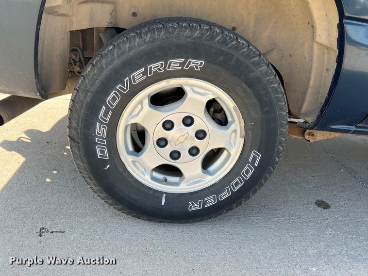 image for item LI9351 2006 Chevrolet Suburban  SUV