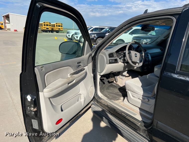 image for item LI9352 2007 Chevrolet Suburban  SUV