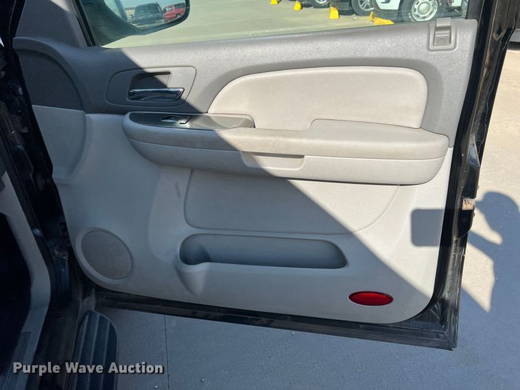 image for item LI9352 2007 Chevrolet Suburban  SUV