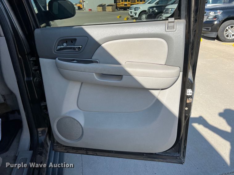 image for item LI9352 2007 Chevrolet Suburban  SUV