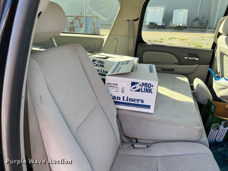 image for item LI9352 2007 Chevrolet Suburban  SUV