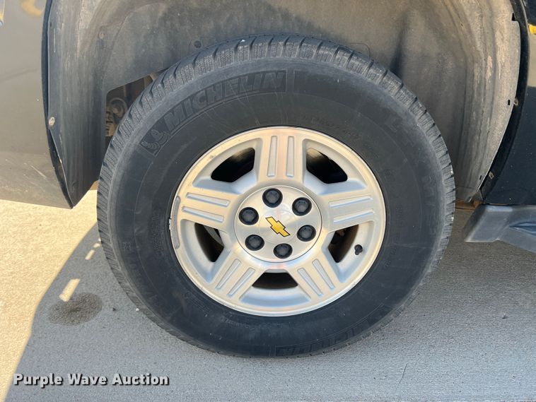 image for item LI9352 2007 Chevrolet Suburban  SUV