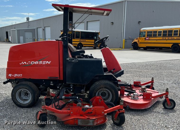 image for item LI9353 Jacobsen R-311T  lawn mower