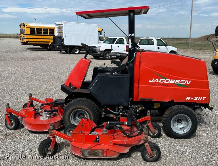 image for item LI9353 Jacobsen R-311T  lawn mower