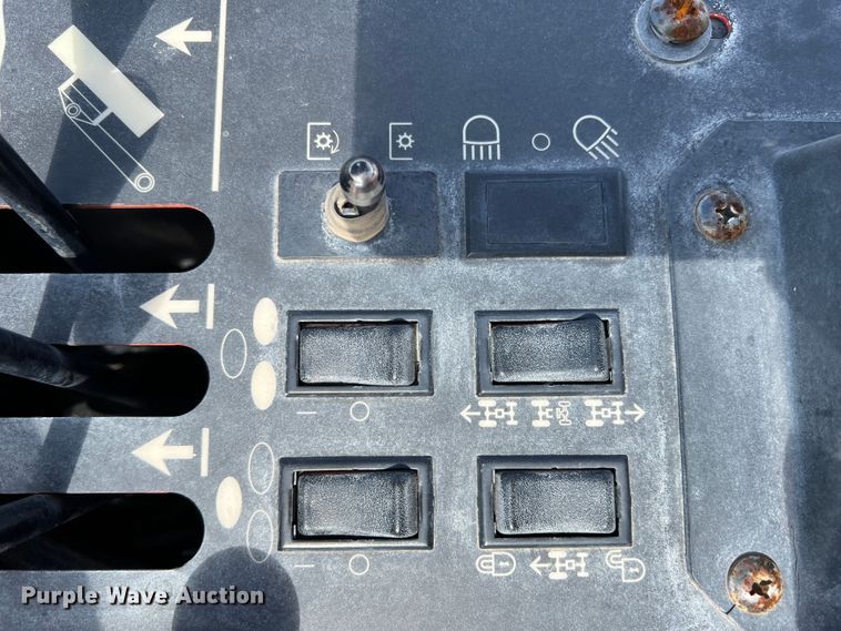 image for item LI9354 2006 Jacobsen HR-5111  lawn mower