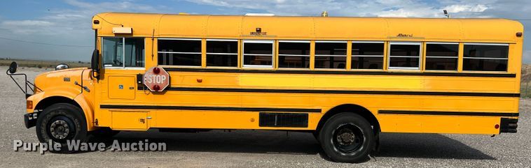 image for item LI9355 1999 International 3800  school bus