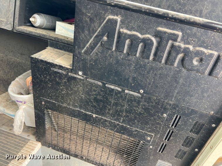 image for item LI9355 1999 International 3800  school bus