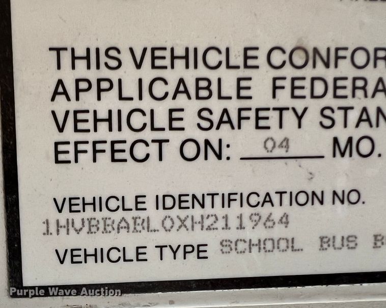 image for item LI9355 1999 International 3800  school bus