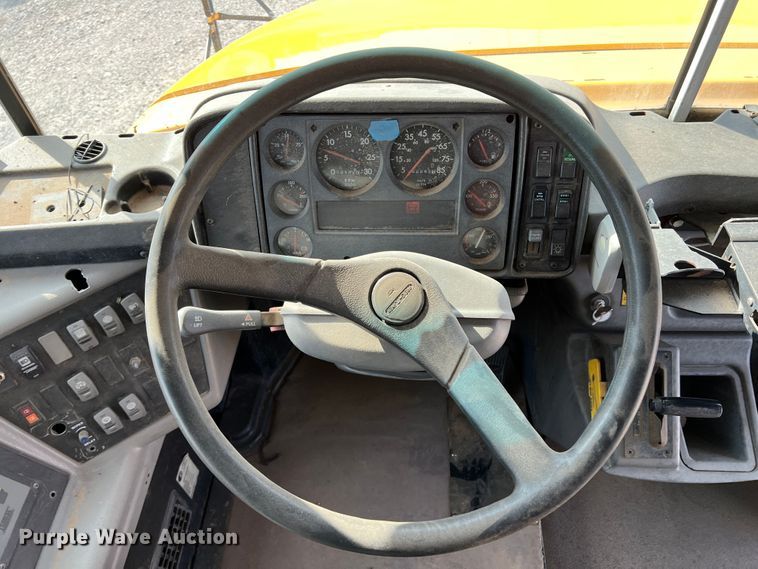 image for item LI9356 2001 Thomas  school bus