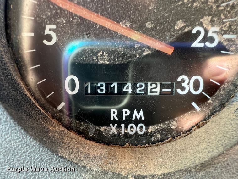 image for item LI9356 2001 Thomas  school bus