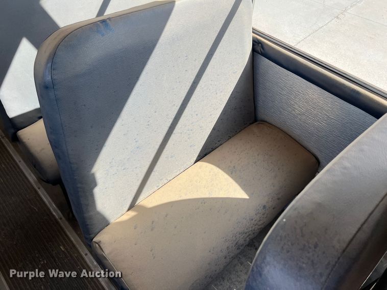 image for item LI9356 2001 Thomas  school bus