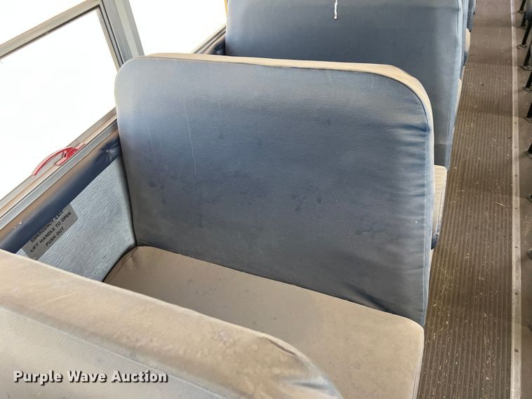 image for item LI9356 2001 Thomas  school bus