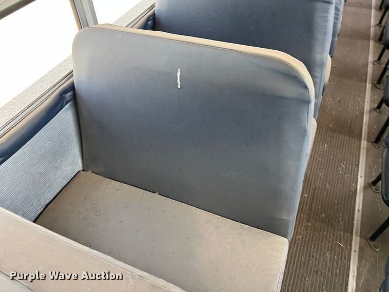 image for item LI9356 2001 Thomas  school bus