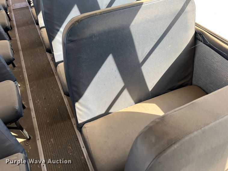 image for item LI9356 2001 Thomas  school bus