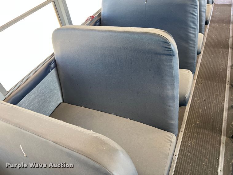 image for item LI9356 2001 Thomas  school bus