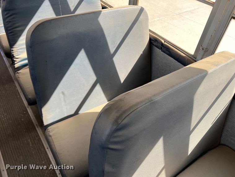 image for item LI9356 2001 Thomas  school bus