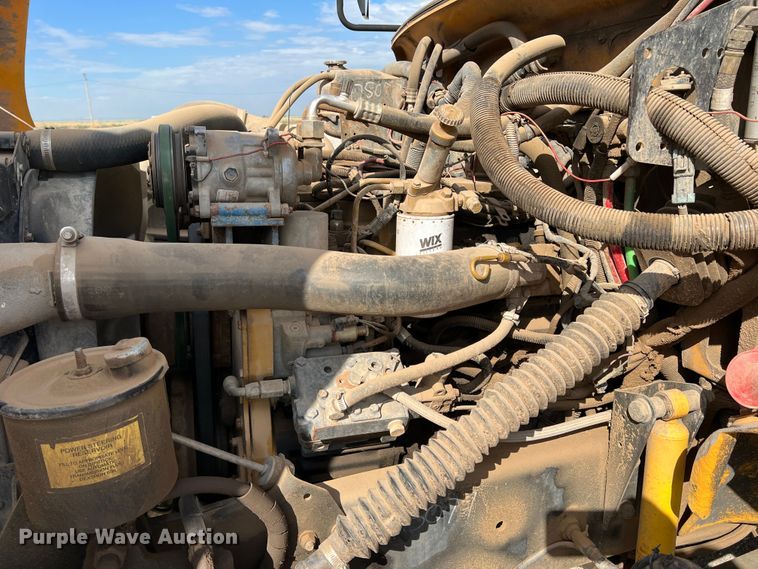 image for item LI9356 2001 Thomas  school bus