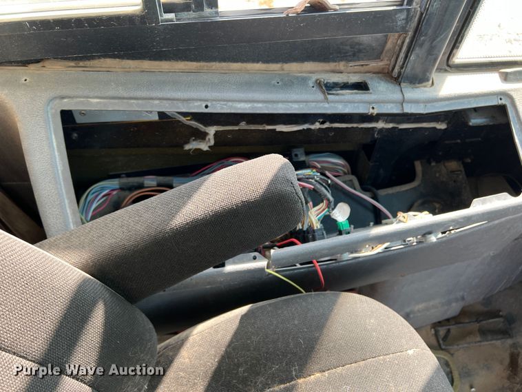 image for item LI9357 2007 Thomas  school bus