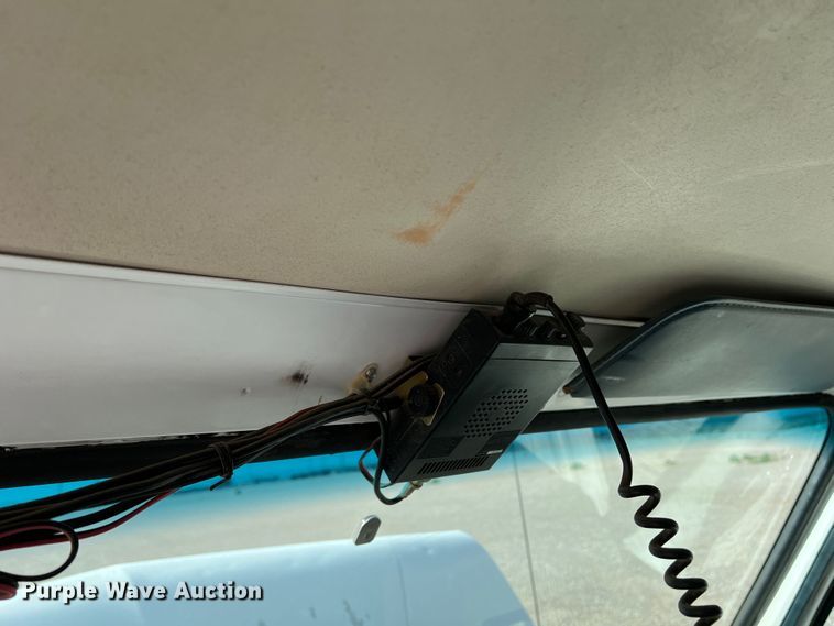 image for item LI9358 1992 Chevrolet G30  box truck