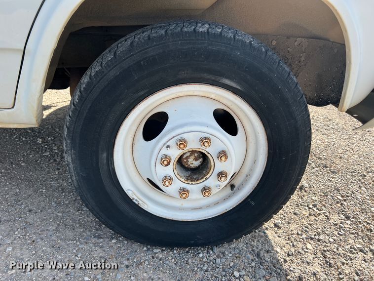 image for item LI9358 1992 Chevrolet G30  box truck